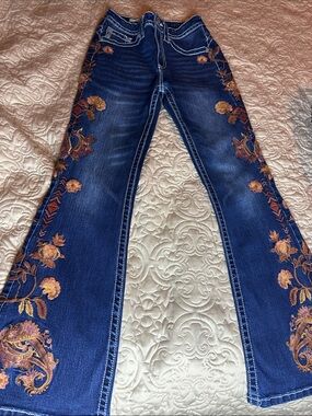Western Blue‎ 5/30 Women's Dark Blue Flare Jeans with Floral Embroidery